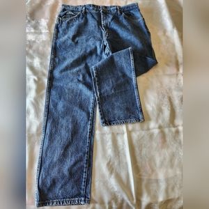 Men's Wrangler 5 Pocket Jeans Size 40 x 32!